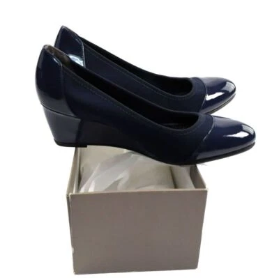 Zapatos de salón LifeStride para mujer 8W Juliana elásticos con cuña Lux azul marino charol puntera flexible Foto 1 de 4