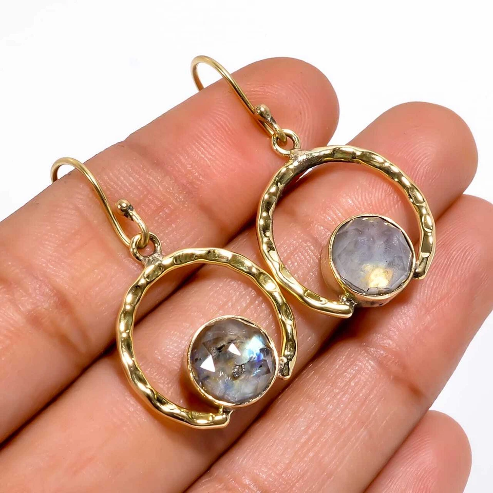 Labradorite Silver Dangle Earring, Solid 925 Sterling Solid Silver Earring. - Image 1 of 4