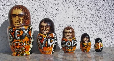 Sex Pistols Nesters Sid Vicious Johnny Rotten conjunto de 5 bonecas de madeira raras Rússia - Imagem 1 de 4