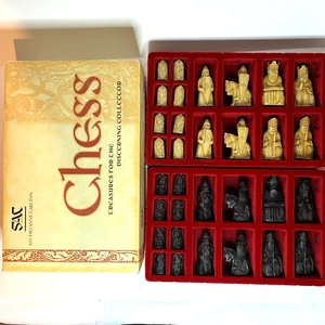 Studio Anne Carlton Isle Of Lewis Collector Chess Set with 3.5 inch King SAC - Picture 1 of 12