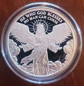 Escudo de Plata 2024 El que Dios Bendice Prueba Redondo Cristo es Rey Número 8 - Imagen 1 de 3