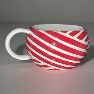 Taza Starbucks 2013 Holiday Peppermint Candy Cane Twist taza de té cacao 12 oz roja - Imagen 1 de 2