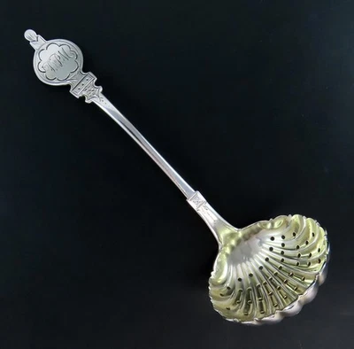 Pequeña moneda americana 1855 cucharón perforado de plata estriado cuenco dorado 6 1/8" Foto 1 de 4