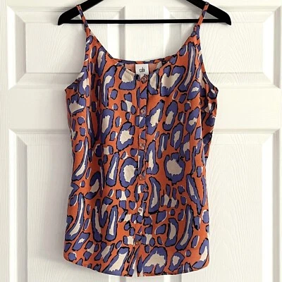 Camiseta sin mangas Cabi #5040 Isla Cami animal print abotonada talla M Foto 1 de 4