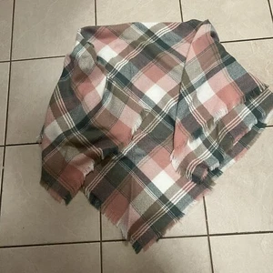 "Bufanda manta para mujer rosa gris flecos a cuadros suave 49x46""" - Imagen 1 de 9