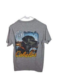 Maglietta Ufficiale Cabelas Leggendaria Outfitter Cane Grafica Grigio Taglia S - Foto 1 di 5