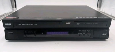 Grabadora de DVD RCA DRC8335B VCR Digital VHS Combo DVDR - PIEZAS LEER MÁS ABAJO Foto 1 de 4
