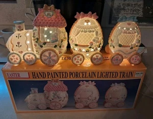 Neu! Osterhase beleuchtetes Zugset handbemaltes Porzellan 14 cm funktioniert!  - Bild 1 von 14