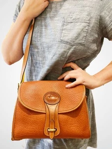 Vintage Dooney & Bourke Essex All Weather Leather Crossbody - PERFECT CONDITION - Picture 1 of 11