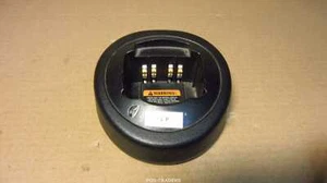 Chargeur de base Motorola HTN9000D débit rapide pour radios HT750 HT1250 EXCLU PSU - Photo 1/2