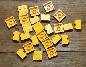 LEGO 3003old Yellow Brick 2x2 without Inside Supports Vintage Qty 25 - Picture 1 of 2