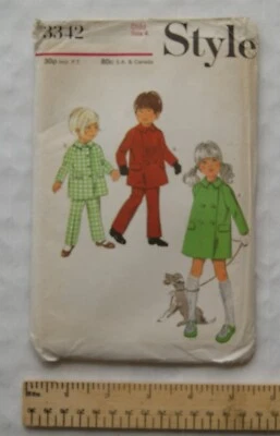 1971 Style Pattern No. 3342 child's coat and trousers, size 4, 23 chest - Image 1 of 2