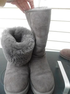 Ugg Women’s Classic Tall Boot Charcoal Gray S/N 5815 sz 7/38 - Picture 1 of 10