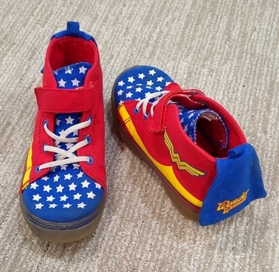 Wonder Woman Kid Sneakers With Cape - Image 1 of 4