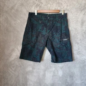 Nike Men's Medium Camo Cargo Shorts in Dark Green - Durable and Stylish - Picture 1 of 6