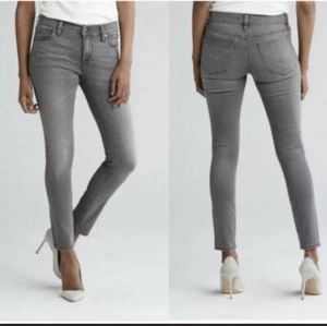 Jean súper ajustado al tobillo Hudson Krista talla 25 precio de venta sugerido por el fabricante 198 USD - Imagen 1 de 2