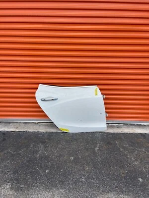 Puerta trasera derecha Maserati Ghibli 2014-2019 OEM Foto 1 de 4