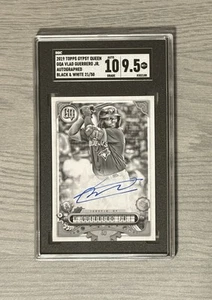 2019 Gypsy Queen Vladimir Guerrero Jr Black & White Rookie Year Auto /50 SGC 9.5 - Picture 1 of 2