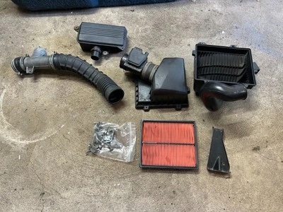 89-93 Mazda B2600i - 2.6L Air Intake Filter Box Tube MASS air Chamber Resonator - Image 1 of 4