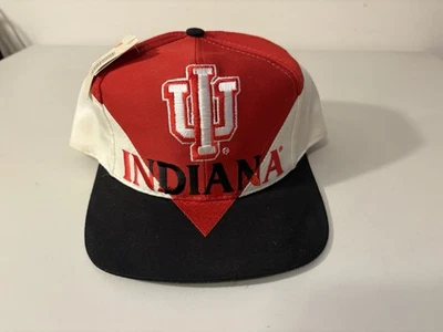 DE COLECCIÓN Indiana Hoosiers IU Gorra Snapback Remolinos Años 90 Gemelos Empresa NCAA Foto 1 de 4