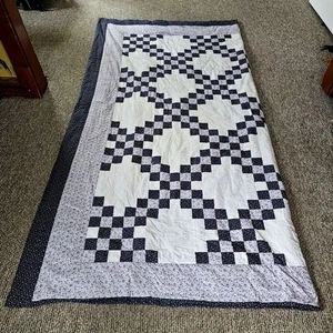 Trapunta King Doppia Catena Irlandese 2 Toni Viola e Bianco Stampa Floreale, Uva e Foglia - Foto 1 di 14