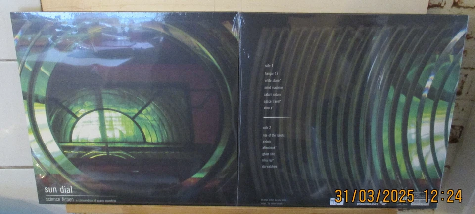 Sun Dial - Science Fiction LP ,green vinyl, lim. 750 copies - Bild 1 von 1