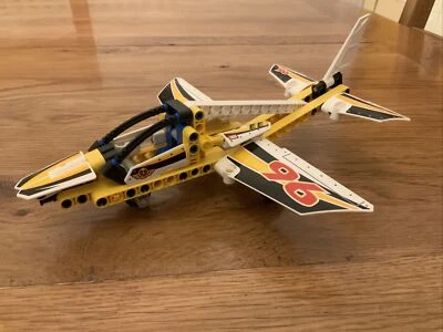 LEGO Technic 42044 Display Team Jet (2016) Complete. - Image 1 of 4