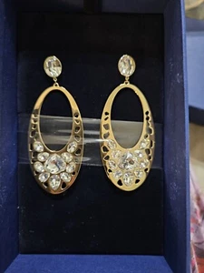 Swarovski Swan signed crystal pierced earrings 5037434 - Picture 1 of 2