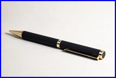 Bolígrafo FENDI Design años 80 en diseño de goma rasgada negro dorado Foto 1 de 4