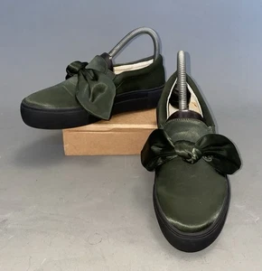 Urban Outfitters Women’s Low Bow Shoes, Green, UK Size 3 - Picture 1 of 9