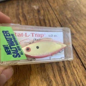 De colección Nuevo Antiguo Stock Bill Lewis Rat-L-Trap 1/2 Oz. Agua salada RT-145 - Imagen 1 de 4