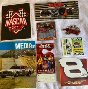 NASCAR Vintage Sammlerstücke & Erinnerungsstücke Telefonkarten Schlüsselanhänger Zahnbürste NEU - Bild 1 von 10