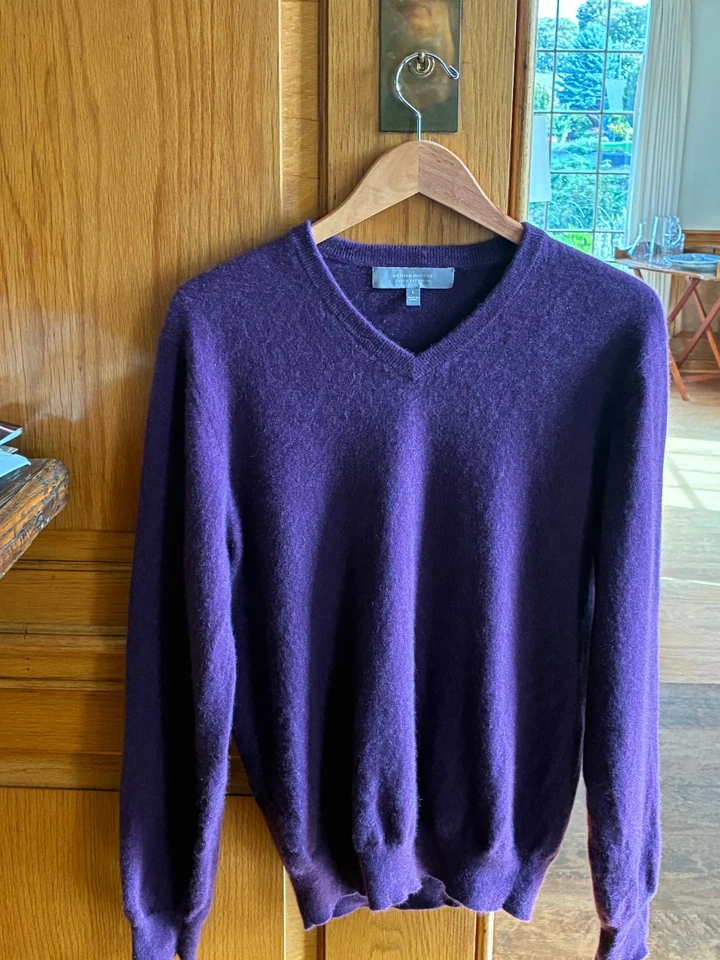 Suéter Neiman Marcus Para Hombre Grande Púrpura Nube Cachemira Cuello en V Pullover.  Foto 1 de 1