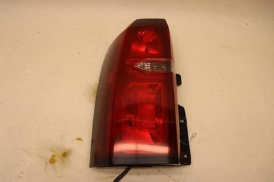 CHEVY/GMC SUBURBAN 2015-2020 LUZ TRASERA IZQUIERDA LADO CONDUCTOR LÁMPARA OEM Foto 1 de 4