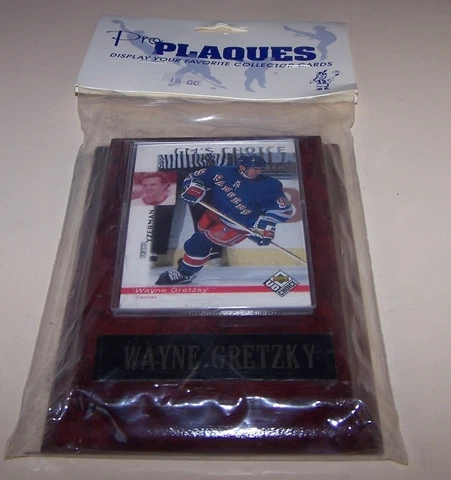 Wayne Gretzky NHL New Pro Plaques 1998-99 Upper Deck GM,s Choice Card #236 Cover