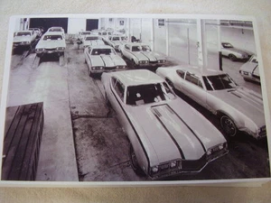 1968 OLDSMOBILE HURST ASSEMBLY LINE #2 11 X 17 PHOTO PICTURE - Picture 1 of 1