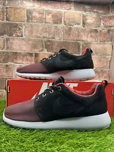 Nuevo Nike Roshe One Premium Granate Negro Reino Unido 6.5 525234 602 - Imagen 1 de 9