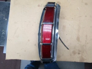 1969 1970 Ford Full-Size Station Wagon Left Tail Light Assembly - Foto 1 di 9