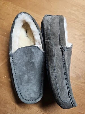 UGG Mens Ascot Slipper SlipOn Grey Heather US8 UK7 EU 40.5 - Image 1 of 4