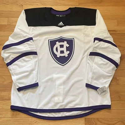Camiseta deportiva de hockey Holy Cross Crusaders NCAA Adidas MiC talla 58 en blanco Foto 1 de 4