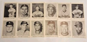 Fotos emitidas por el equipo de los Dodgers de Los Ángeles de principios de los 60 doce en total Jay Publishing - Imagen 1 de 4