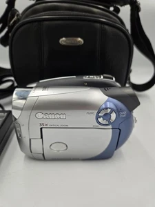 Canon DC210 35x Optical Zoom DVD Camcorder Silver And Camera Case - Picture 1 of 14