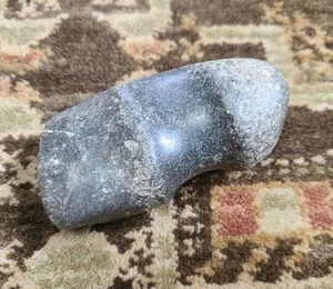 Antiguo artefacto nativo americano herramienta de hacha de piedra acanalada trabajada - Imagen 1 de 18