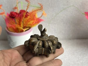 An Old Brass Kumkum Box With Small Bird Figure On Top Flower Design, Collectible - Picture 1 of 23