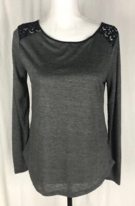 Camiseta para mujer Banana Republic negra de encaje al hombro gris ajustada talla S - Imagen 1 de 7