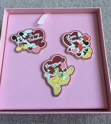 Disney Feliz Día de San Valentín 2007 Juego de 3 pines Mickey Minnie Pluto LE500 Foto 1 de 4