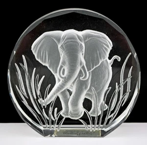 Beautiful Danbury Mint Wildlife Sculpture in Crystal ~ The Elephant - Foto 1 di 4