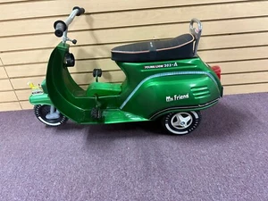 VINTAGE SUPER RIDER YOUNG LION PEDAL SCOOTER -VESPA STYLE- - Picture 1 of 11
