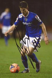 OLDHAM: DANNY PHILLISKIRK SIGNED 6x4 ACTION PHOTO+COA - Picture 1 of 1