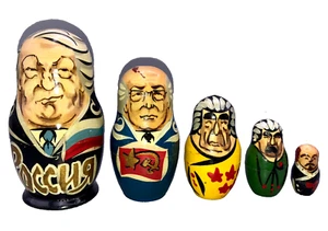 HANDPAINTED POCCNR 5 Piece Russian Nesting Dolls 4" to 1" in Height RARE VTG - Picture 1 of 10